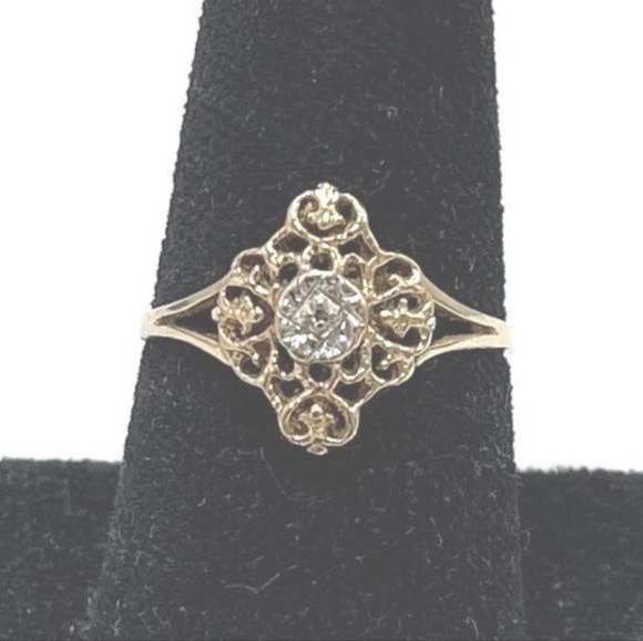 Gold Filagree Ring - Picture 3 of 11